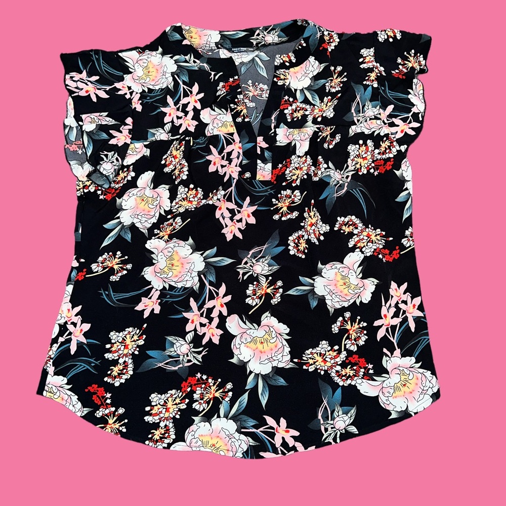 NEW V Neck Blouse 1XL 🌺
